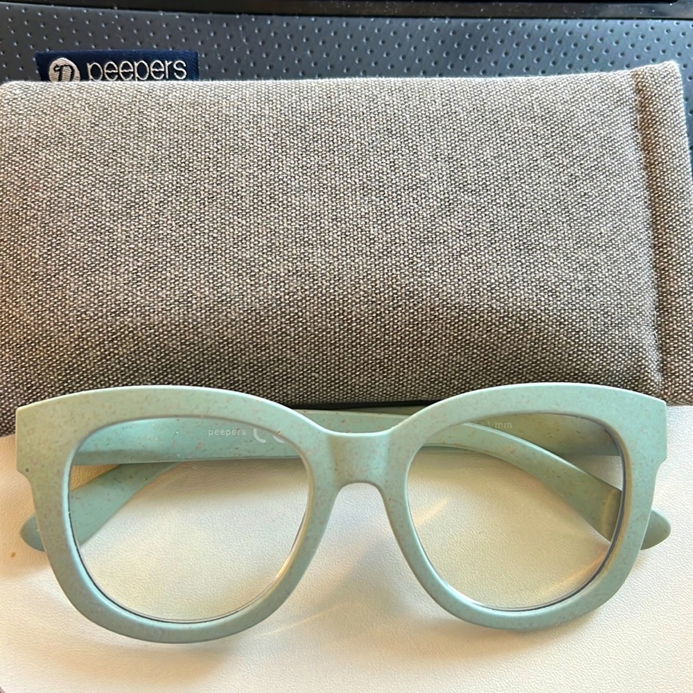 NWOT Peepers Reader Glasses